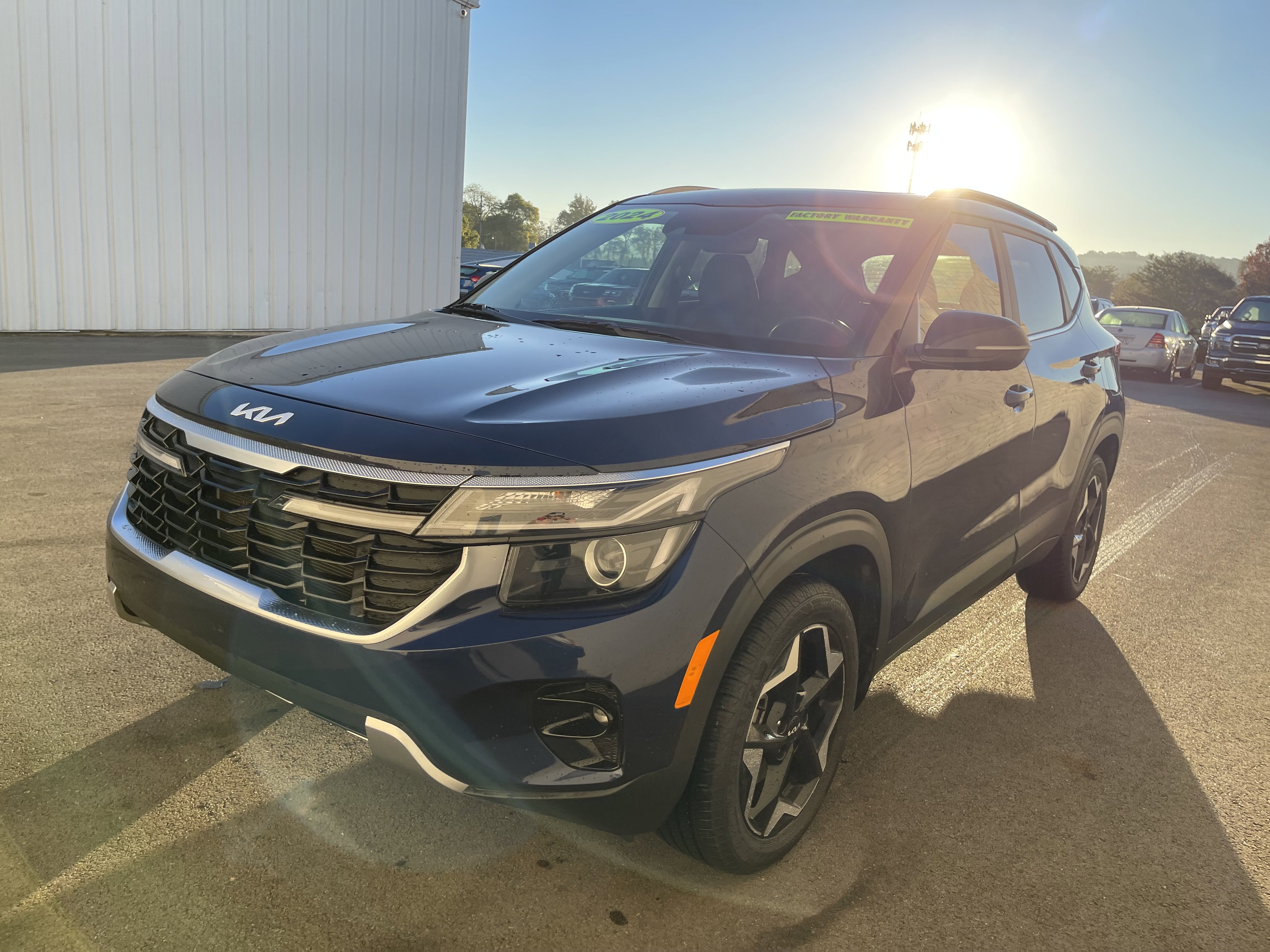 Used 2024 Kia Seltos EX image 4