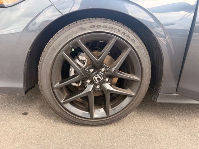 Used 2025 Honda Civic Sport image 21