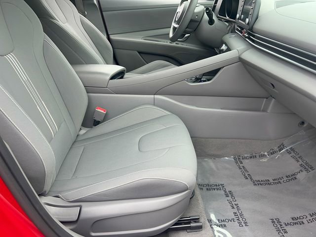 Used 2022 Hyundai Elantra Blue image 18