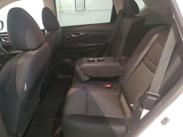 Used 2017 Nissan Rogue SV image 26