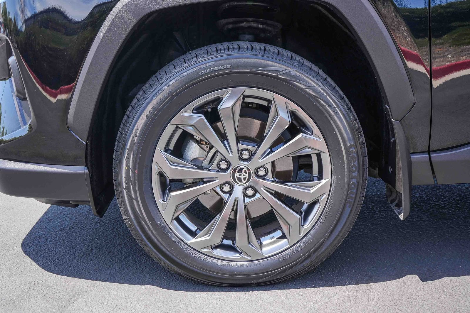 Certified 2023 Toyota RAV4 XLE Premium AWD/4WD image 13