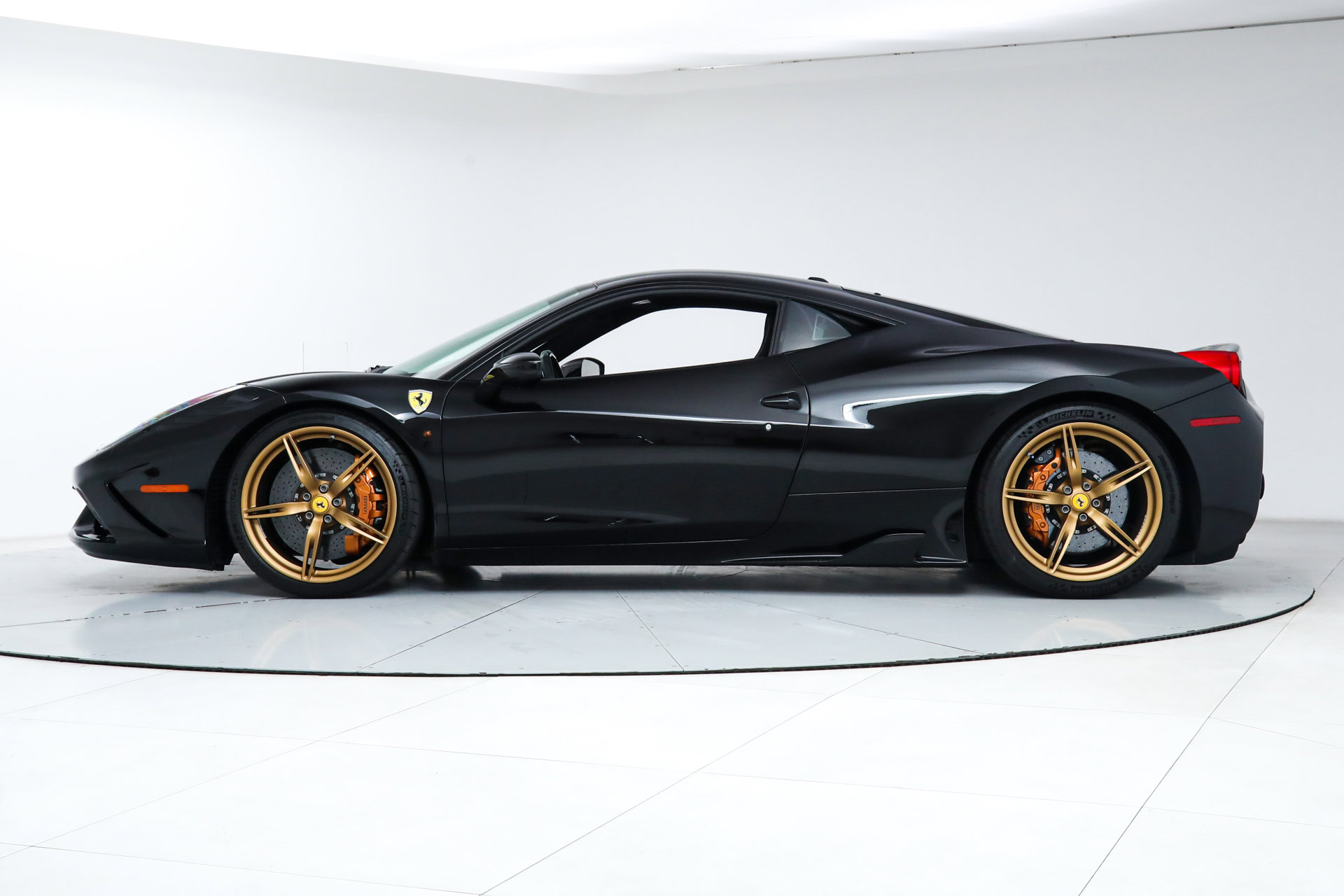 Certified 2015 Ferrari 458 Speciale Coupe RWD image 4