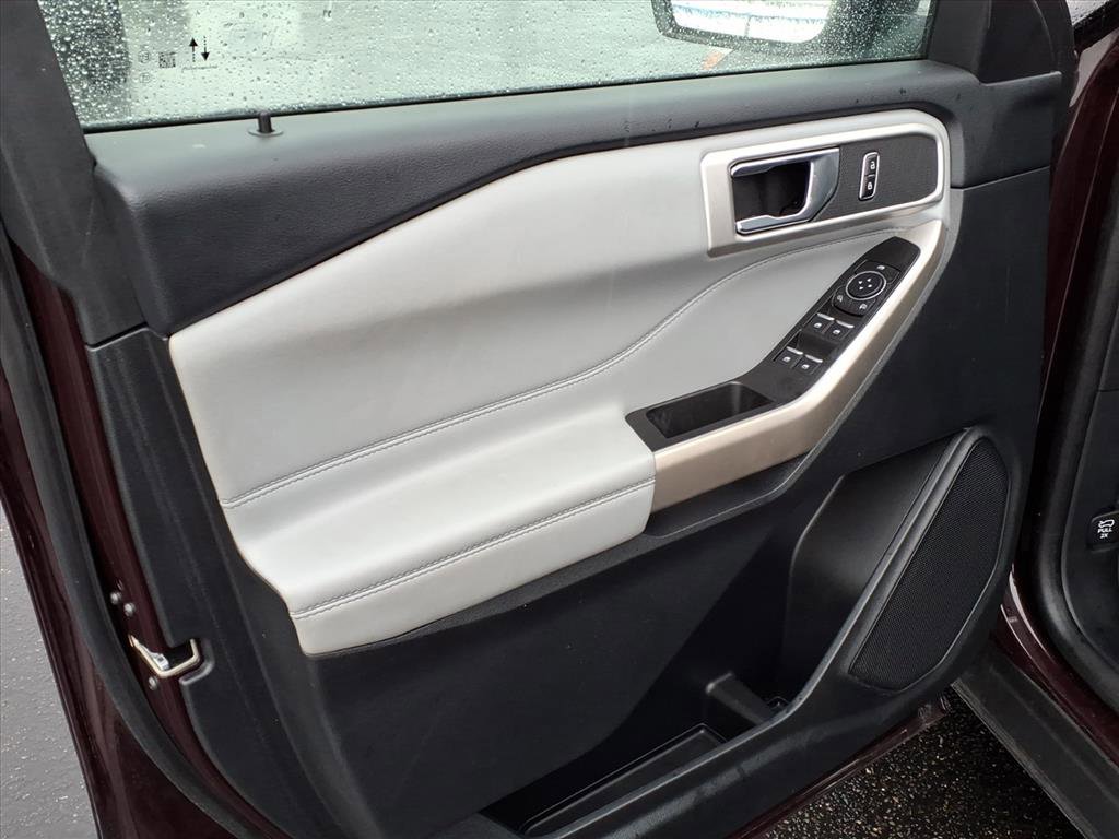 Certified 2022 Ford Explorer XLT w/ Equipment Group 202A image 20