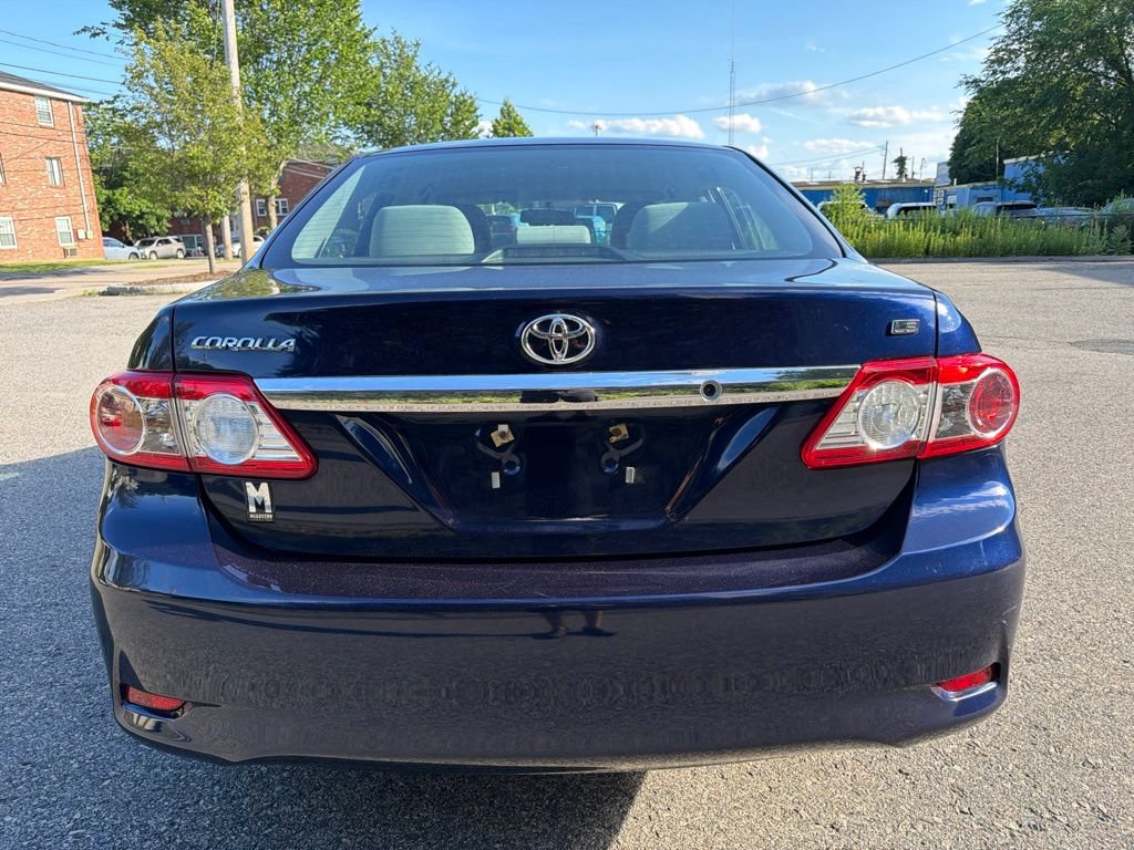 Used 2013 Toyota Corolla LE FWD image 4