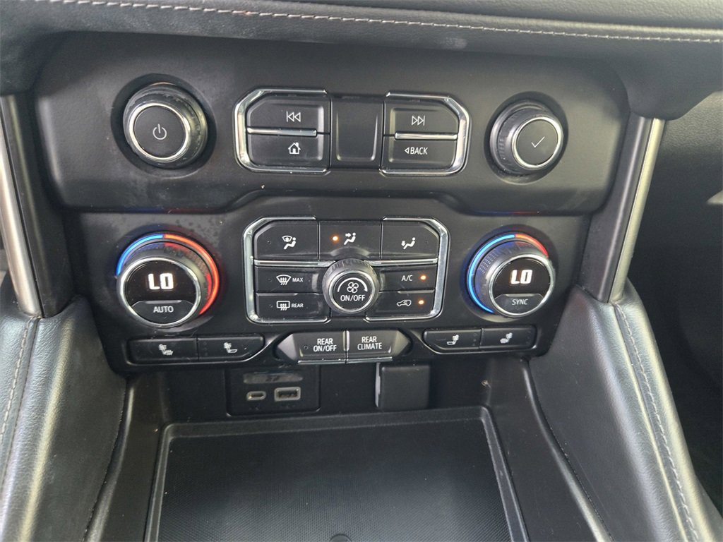 Used 2021 Chevrolet Tahoe Z71 w/ Luxury Package image 16