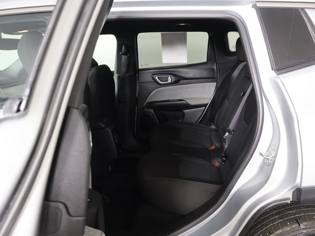 Used 2025 Jeep Compass Sport AWD/4WD image 27