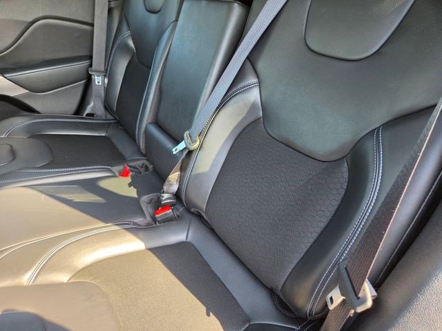 Used 2020 Jeep Cherokee Latitude Plus w/ Comfort/Convenience Group AWD/4WD image 8