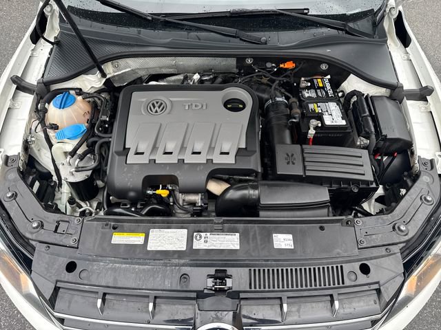 Used 2014 Volkswagen Passat TDI SEL Premium FWD image 22
