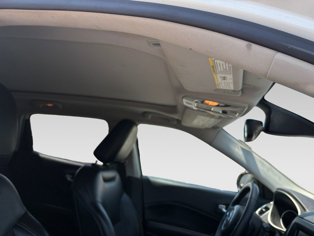 Used 2018 Jeep Compass Latitude w/ Popular Equipment Group image 11