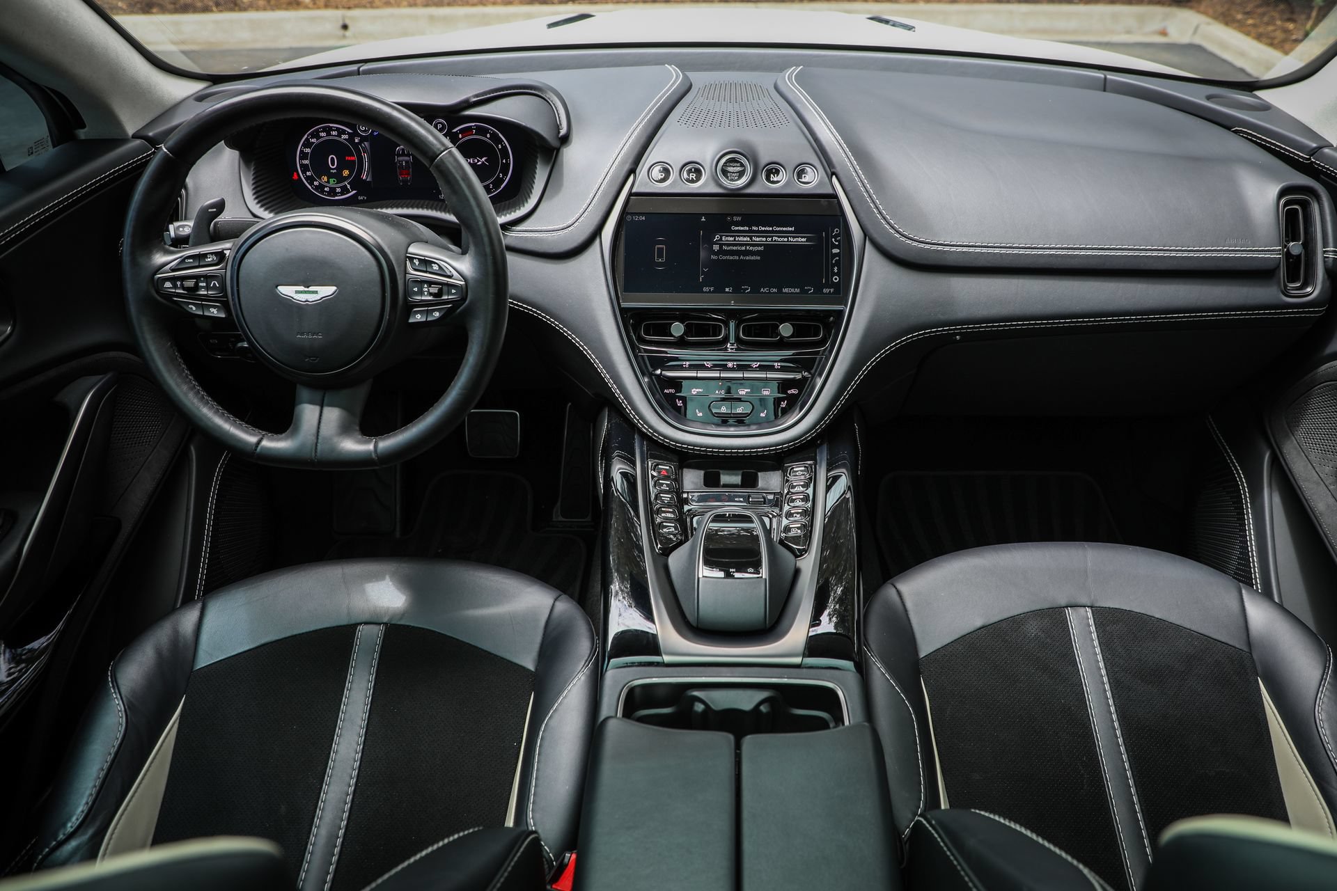 Used 2022 Aston Martin DBX AWD/4WD image 20