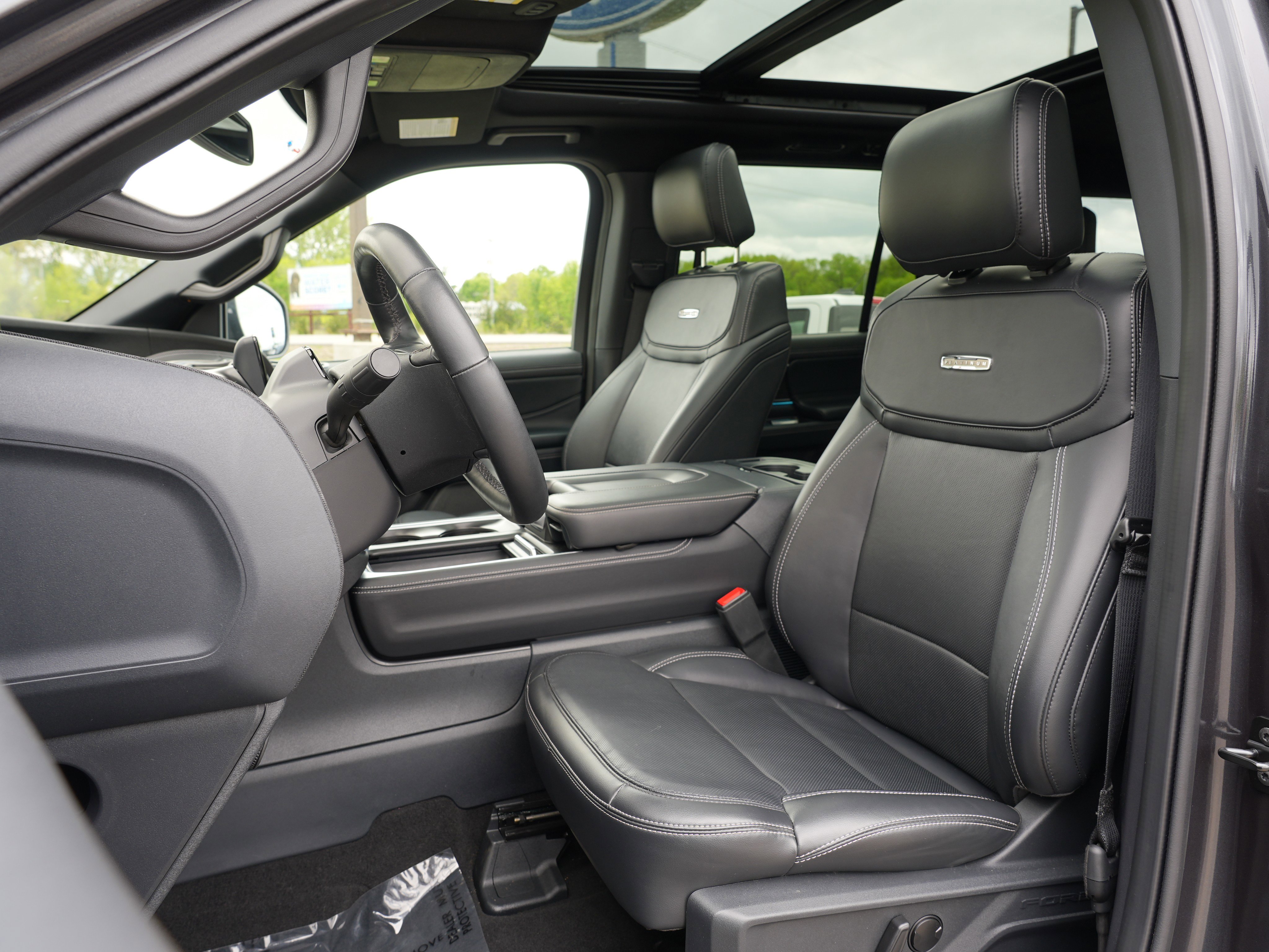 Used 2025 Ford Expedition Max Platinum w/ Stealth Appearance Package AWD/4WD image 14