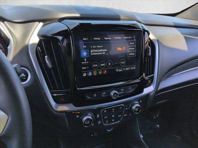 Used 2023 Chevrolet Traverse High Country FWD image 21