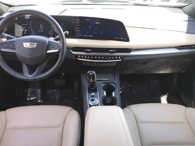 Used 2024 Cadillac XT4 Premium Luxury w/ Active Safety Package FWD image 13