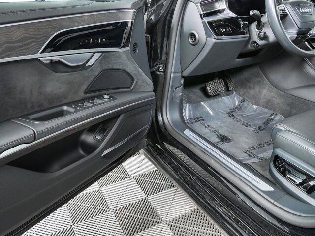 Used 2023 Audi A8 L 3.0T AWD/4WD image 27