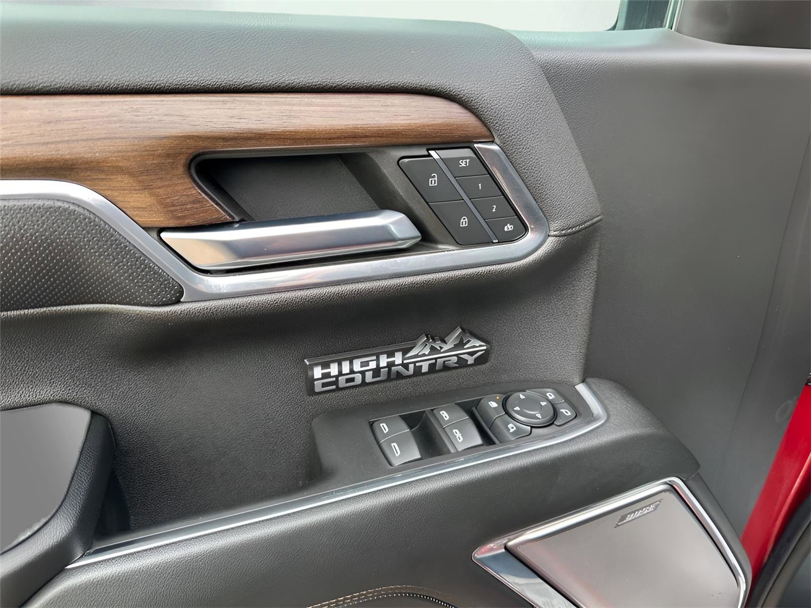 Used 2024 Chevrolet Silverado 1500 High Country w/ High Country Premium Package image 17