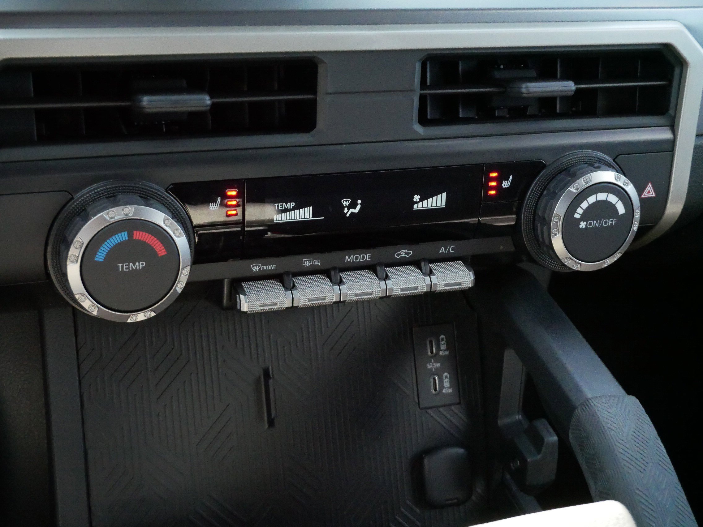 Certified 2024 Toyota Tacoma SR5 AWD/4WD image 23