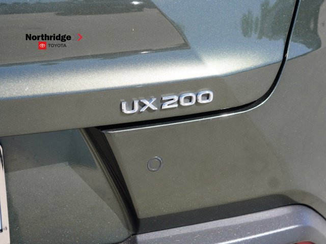 Used 2022 Lexus UX 200 w/ Premium Package FWD image 10