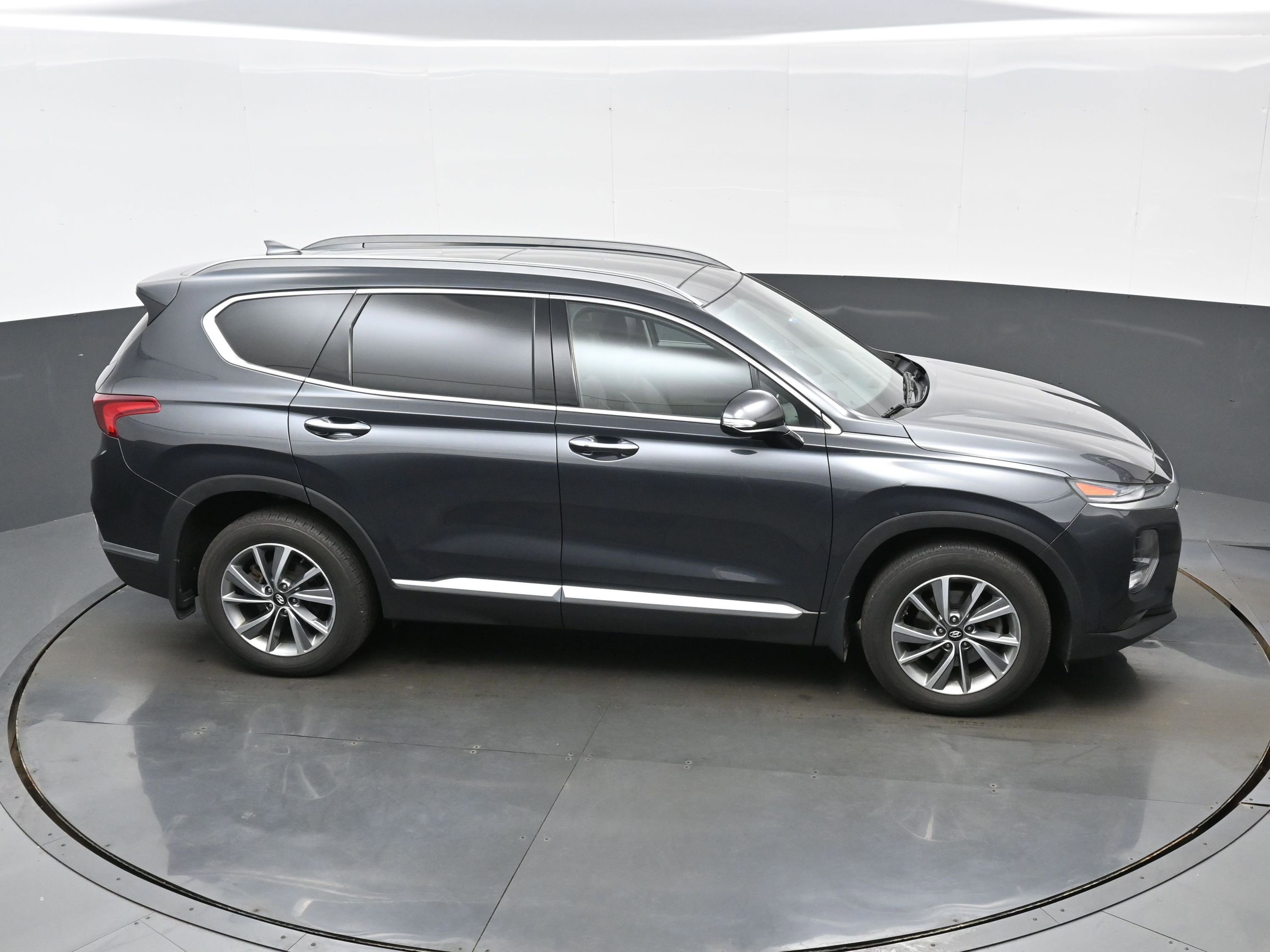 Used 2020 Hyundai Santa Fe SEL w/ Convenience + Premium Package AWD/4WD image 39