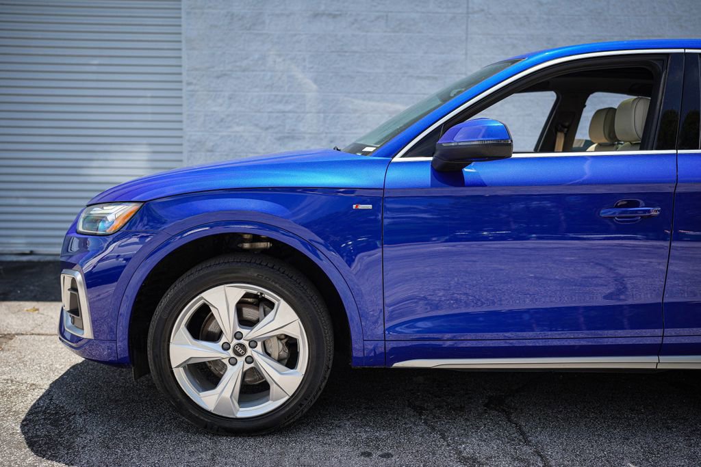 Used 2023 Audi Q5 2.0T Premium Plus w/ Premium Plus Package AWD/4WD image 11