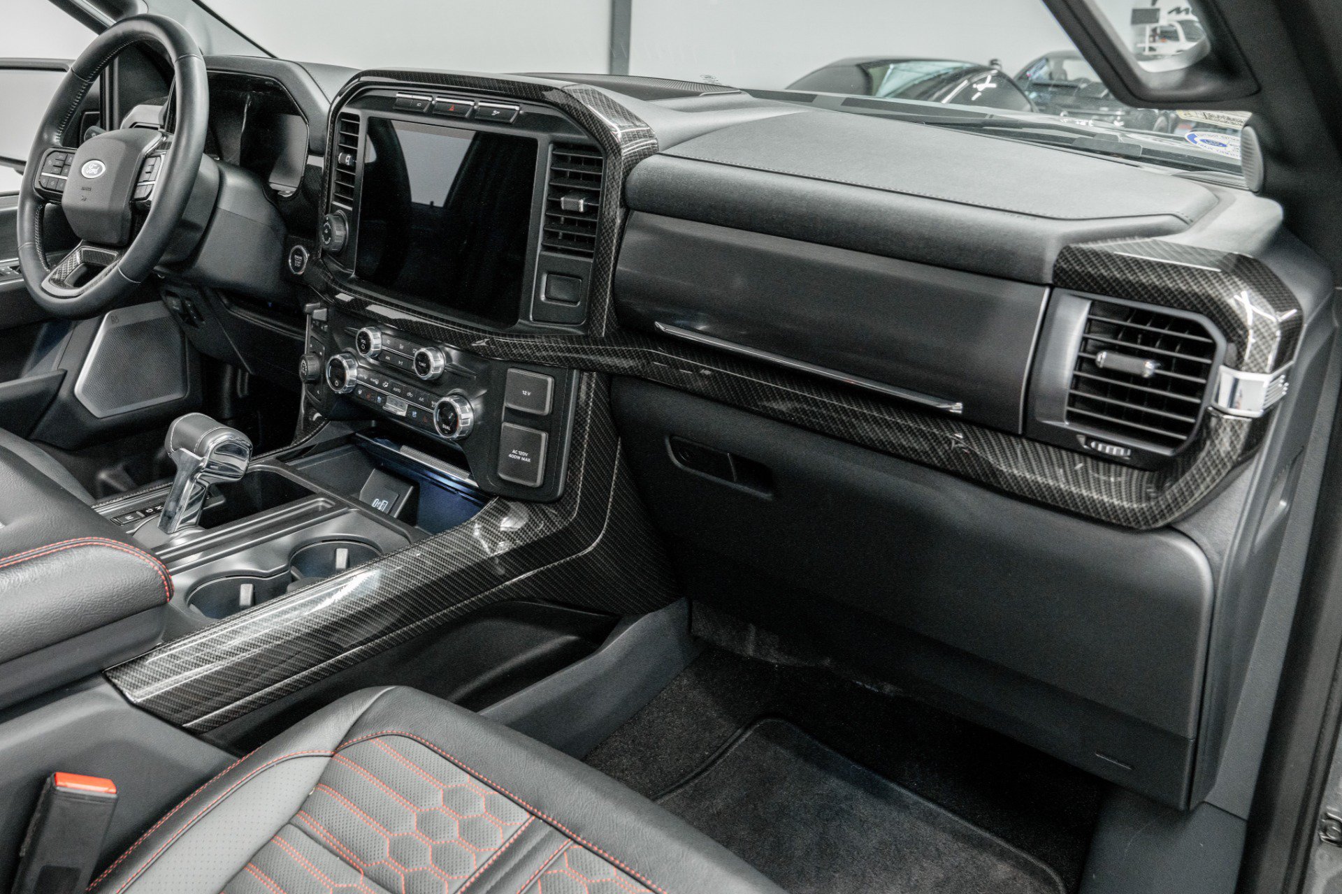 Used 2021 Ford F150 Lariat w/ Equipment Group 502A High AWD/4WD image 13