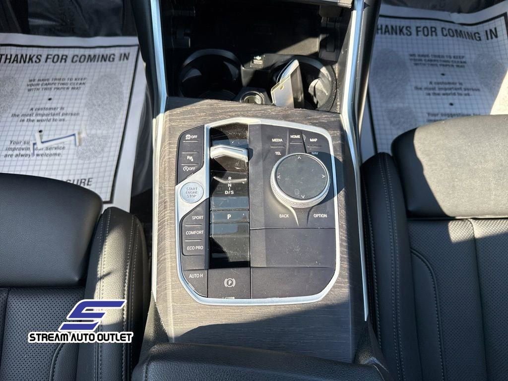 Used 2024 BMW 330i xDrive Sedan w/ Convenience Package image 18
