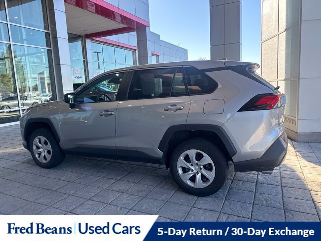 Used 2024 Toyota RAV4 LE AWD/4WD image 21