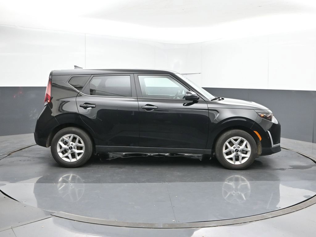 Used 2025 Kia Soul LX w/ LX Technology Package image 6