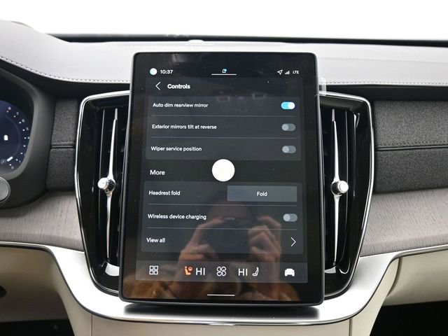 New 2026 Volvo XC90 B6 Ultra w/ Protection Package image 19