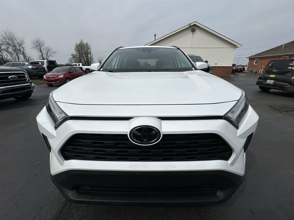Used 2022 Toyota RAV4 XLE AWD/4WD image 26