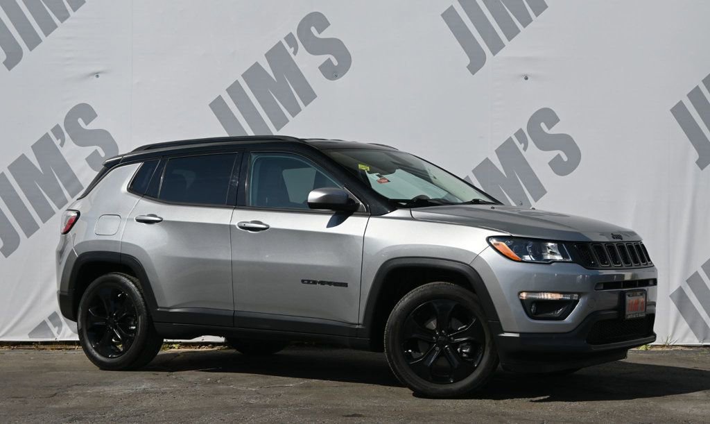 Used 2020 Jeep Compass Latitude FWD image 3