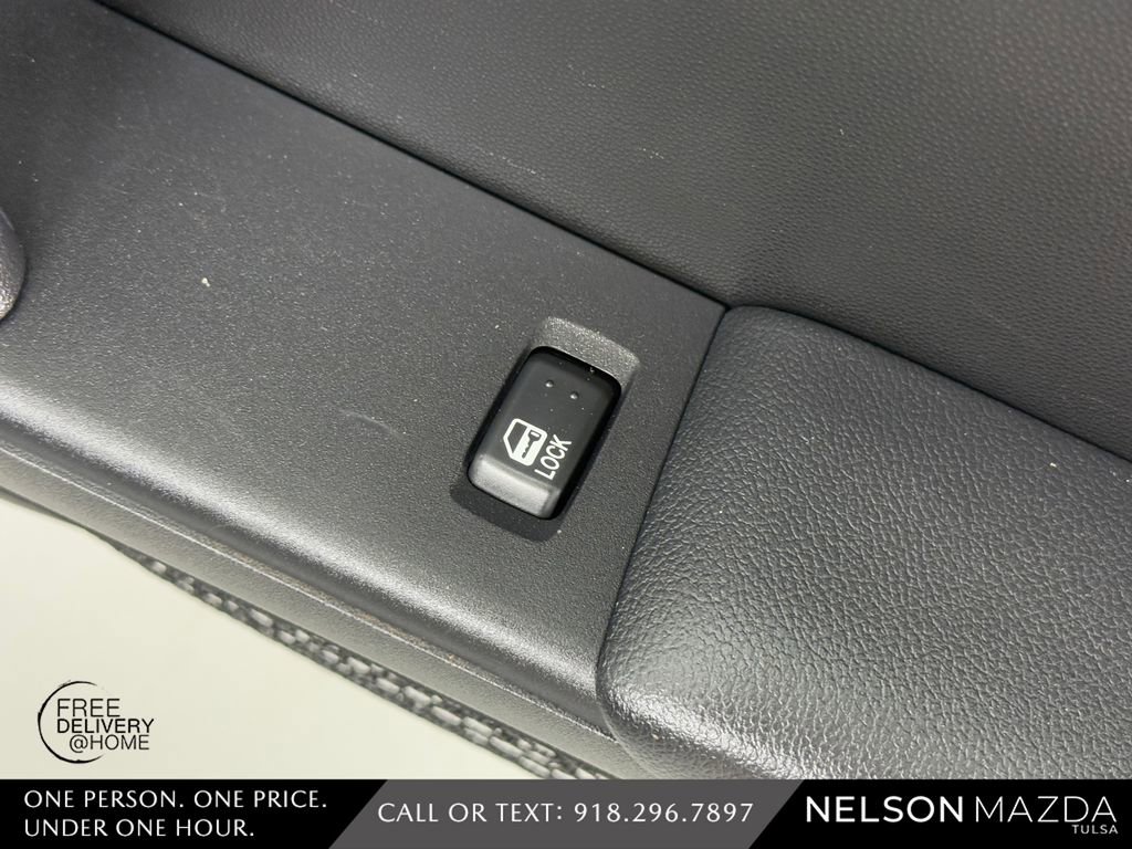 Used 2013 MAZDA MX-5 Miata Sport image 40