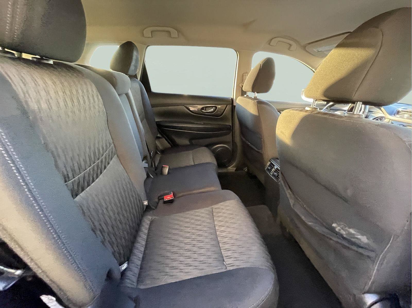 Used 2018 Nissan Rogue SV AWD/4WD image 22