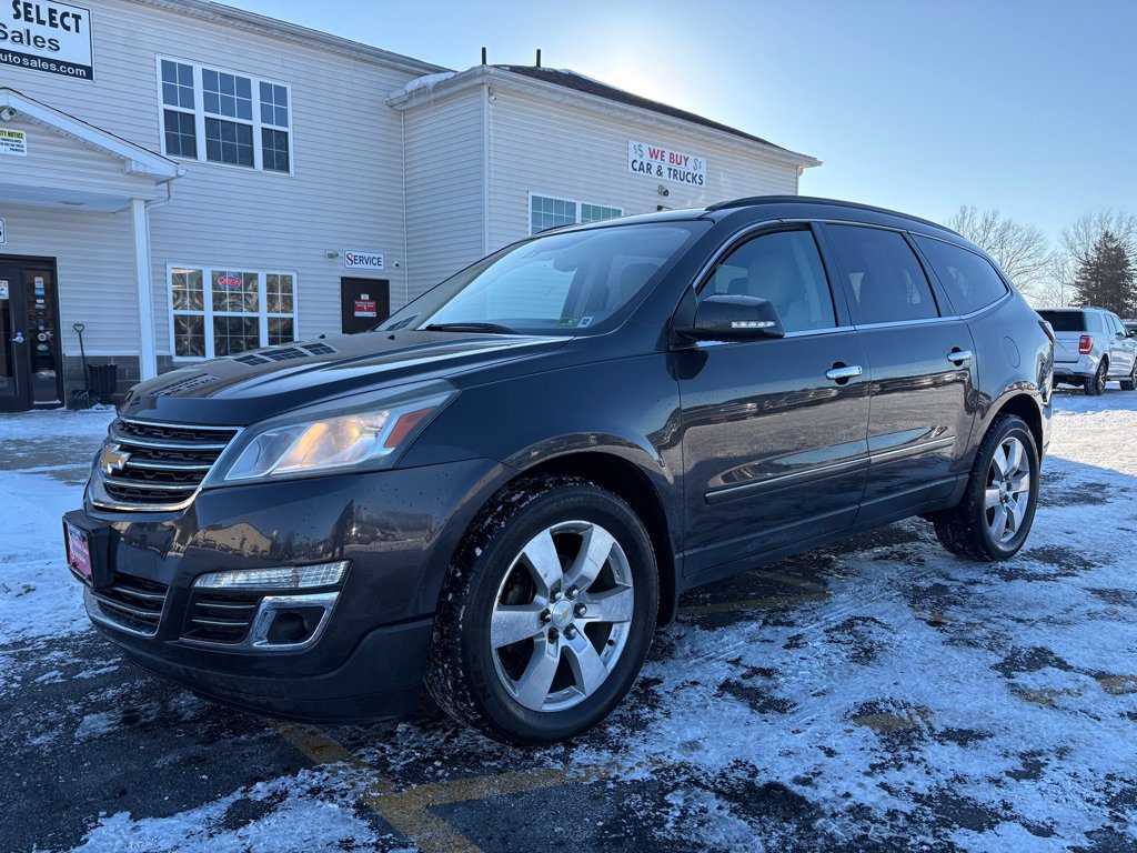 Used 2014 Chevrolet Traverse LTZ image 2