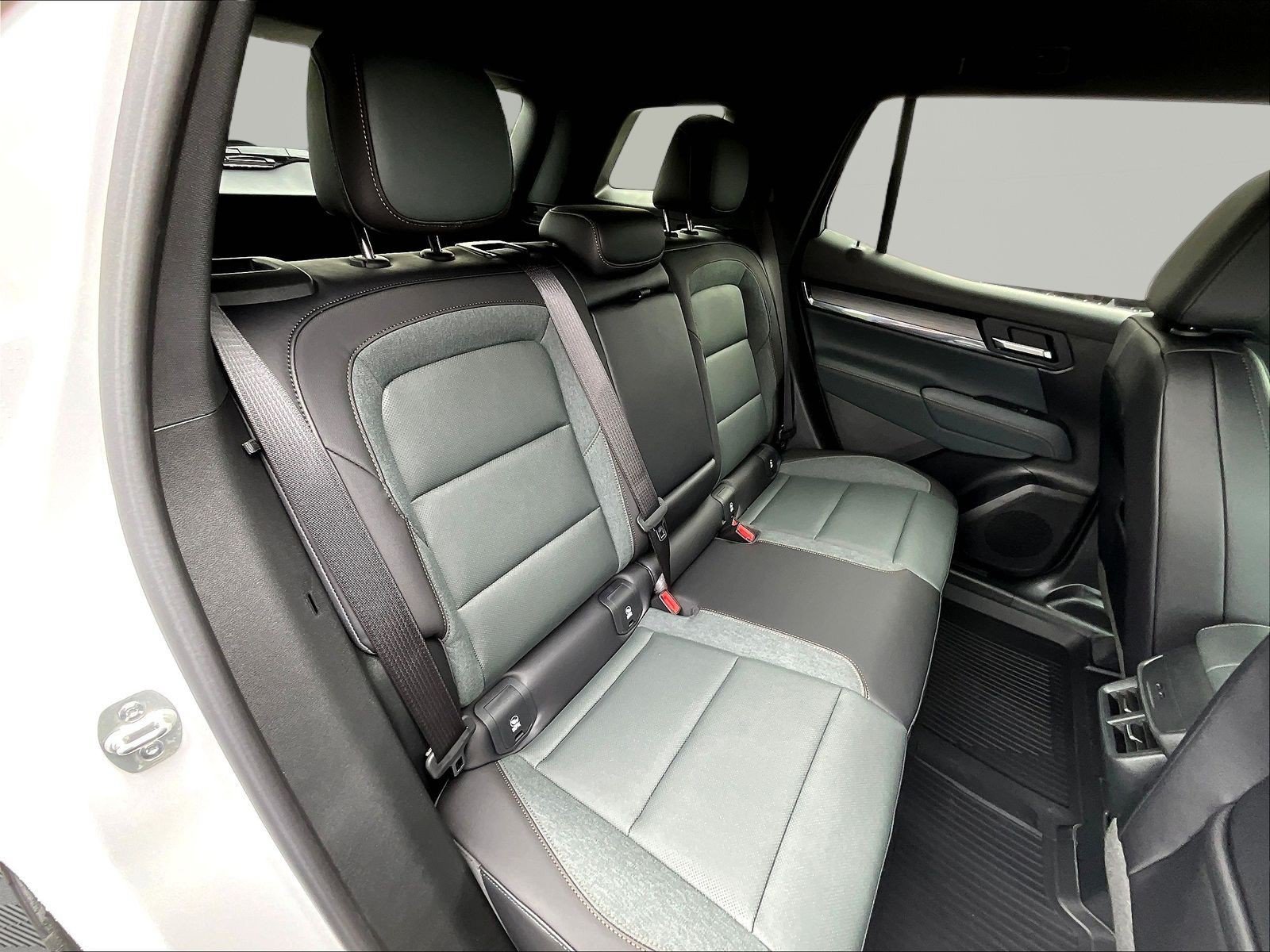 New 2026 GMC Terrain AT4 w/ Technology Package II AWD/4WD image 20