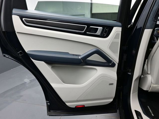 Certified 2021 Porsche Cayenne GTS AWD/4WD image 13