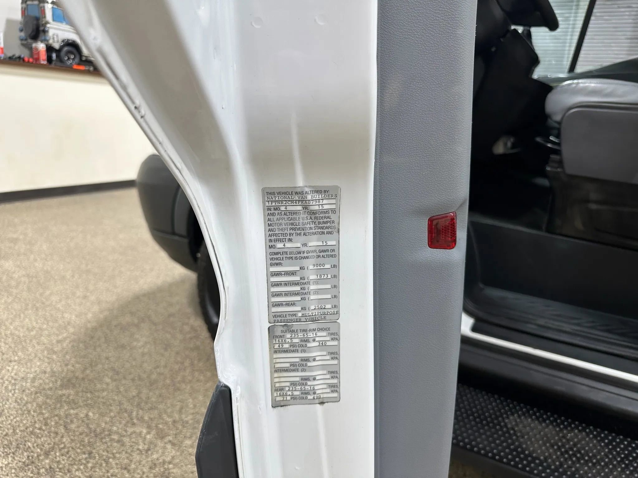 Used 2015 Ford Transit 250 148 Medium Roof RWD image 63