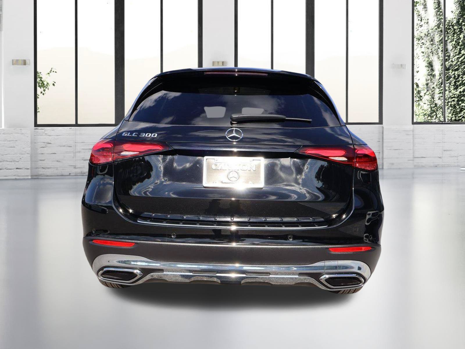 Used 2025 Mercedes-Benz GLC 300 image 3