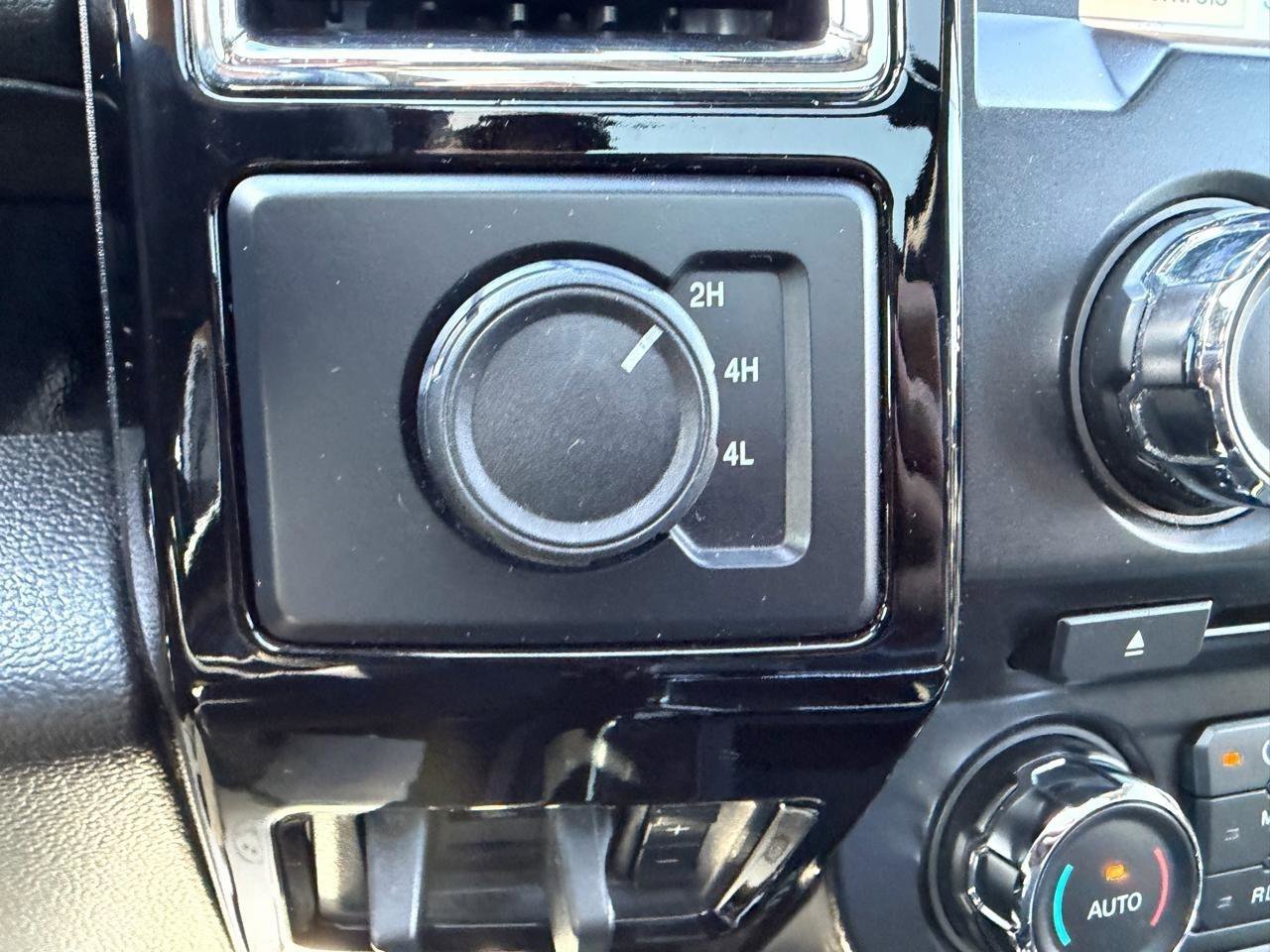 Used 2018 Ford F350 Lariat w/ Lariat Ultimate Package image 64