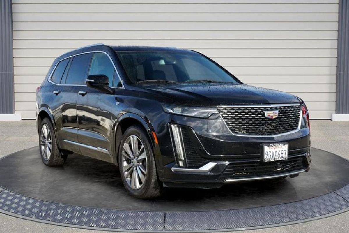Used 2020 Cadillac XT6 Premium Luxury image 1