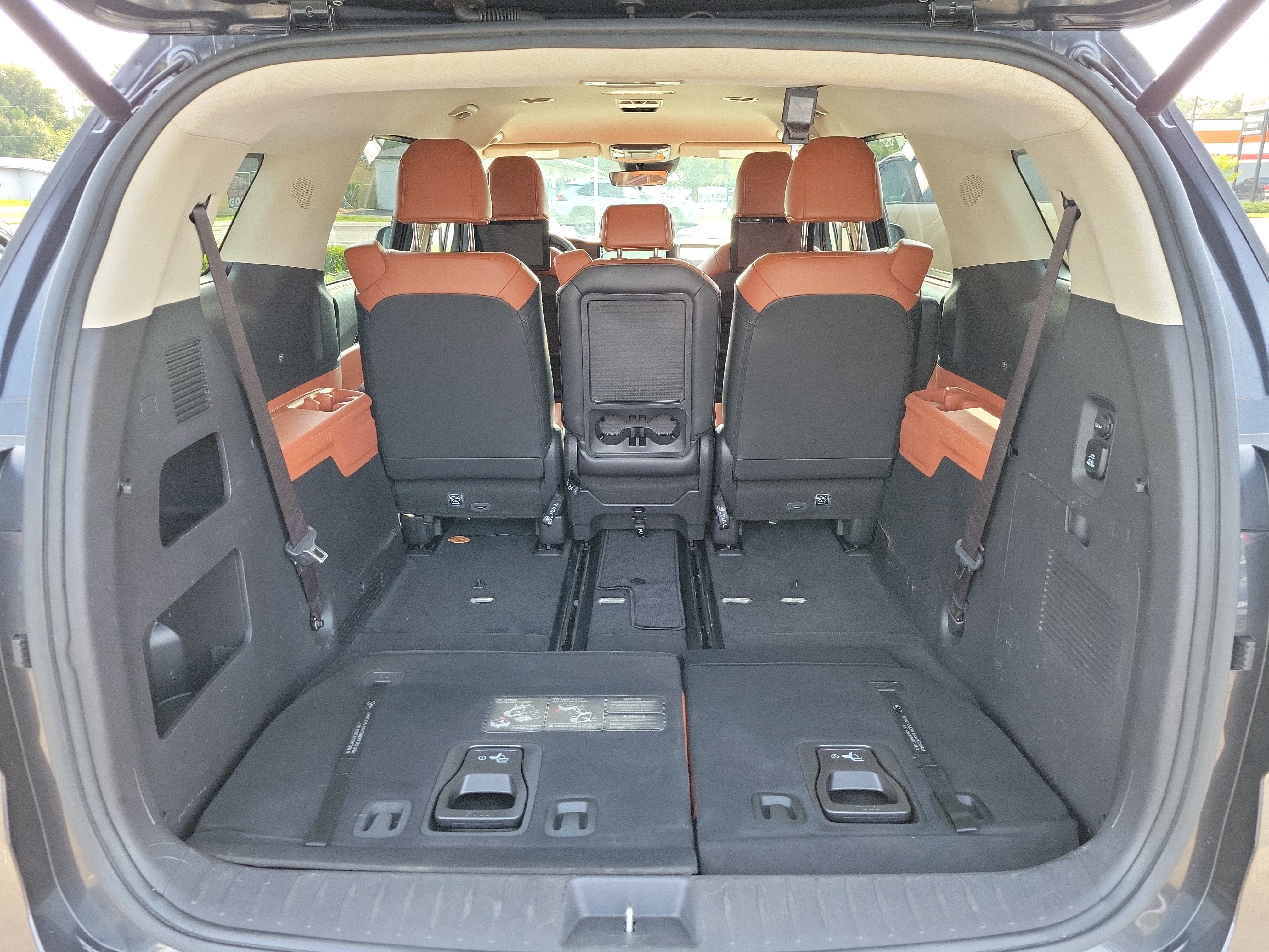 Used 2022 Kia Carnival SX FWD image 14