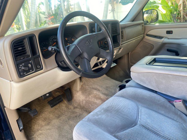 Used 2003 Chevrolet Suburban LS image 48