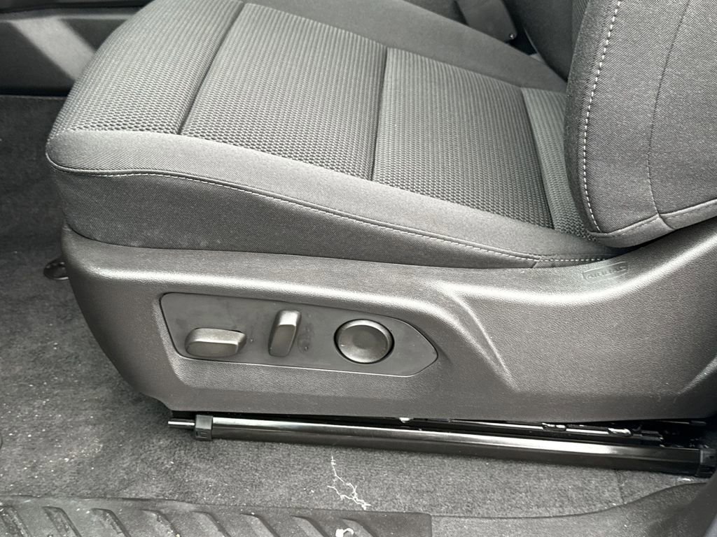 New 2026 GMC Canyon Elevation w/ Convenience Package image 14