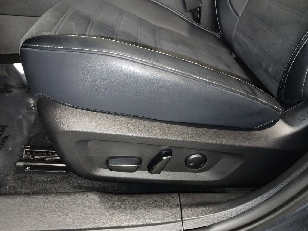 Used 2025 Mitsubishi Outlander SE AWD/4WD image 18