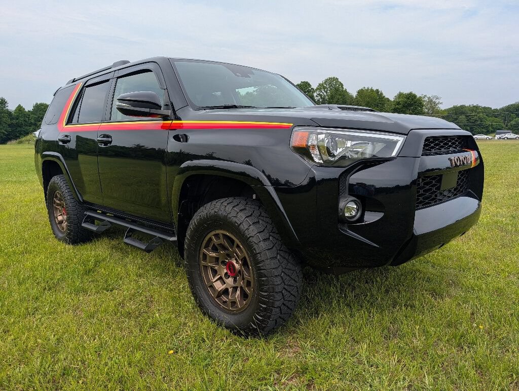 Used 2023 Toyota 4Runner 40th Anniversary SE AWD/4WD image 1