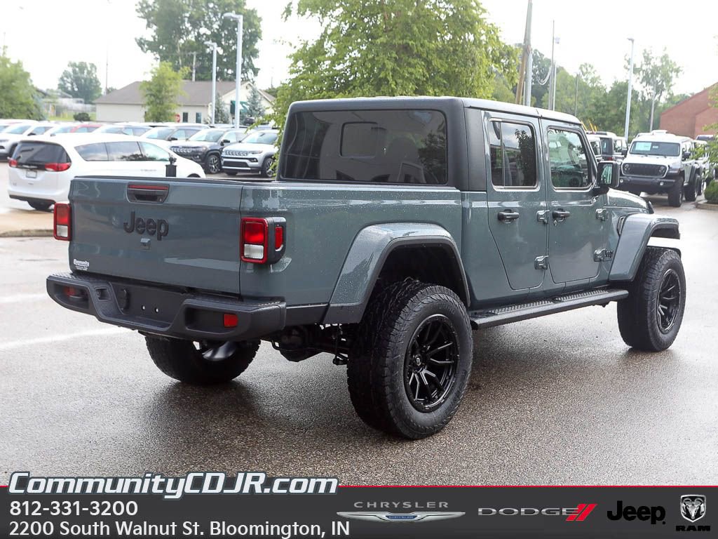 New 2025 Jeep Gladiator Sport AWD/4WD image 9