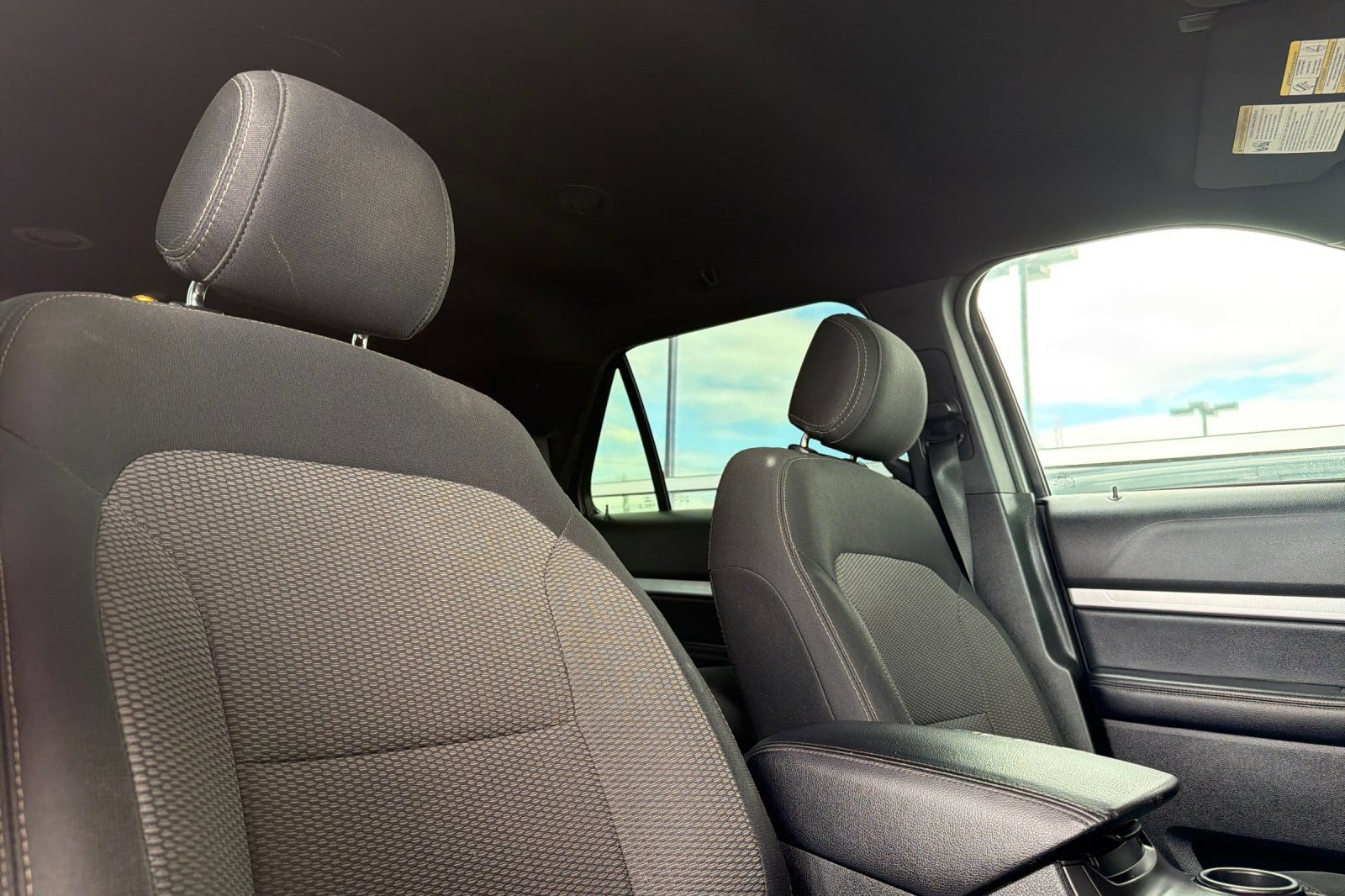 Used 2017 Ford Explorer XLT FWD image 20