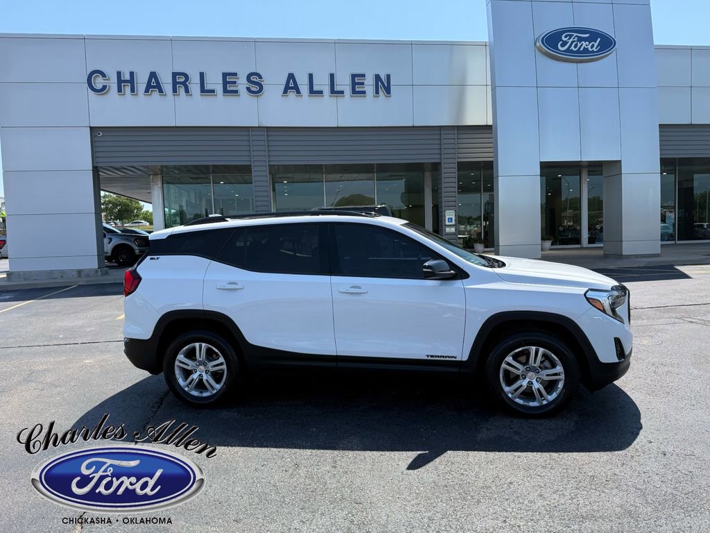 Used 2021 GMC Terrain SLT w/ Infotainment Package II AWD/4WD image 2