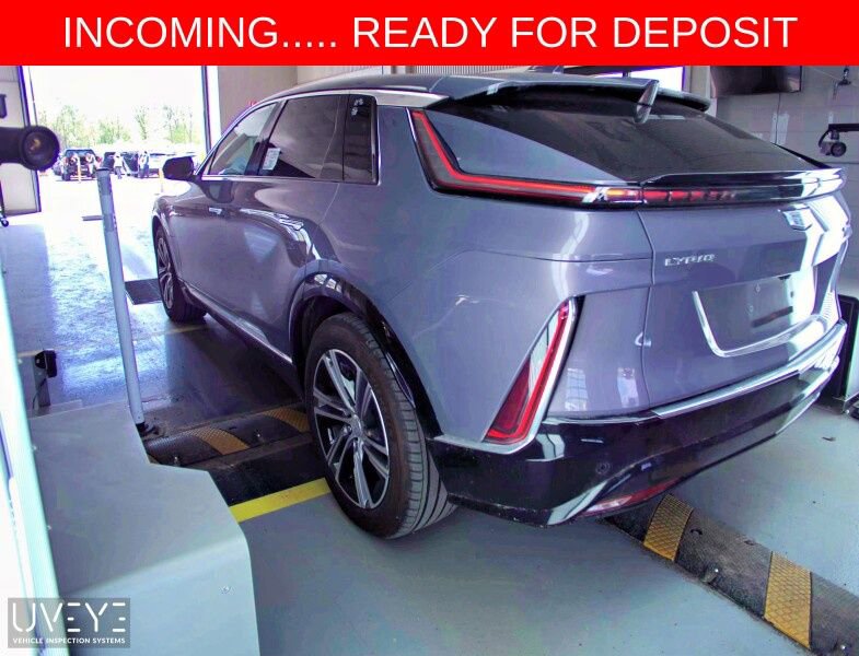 Used 2024 Cadillac Lyriq Luxury w/ LPO, Floor Liner Package AWD/4WD image 13