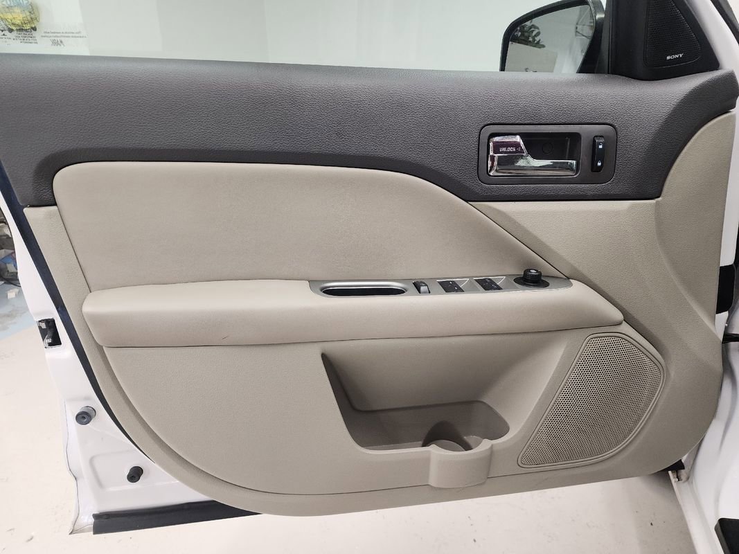 Used 2012 Ford Fusion SEL image 11