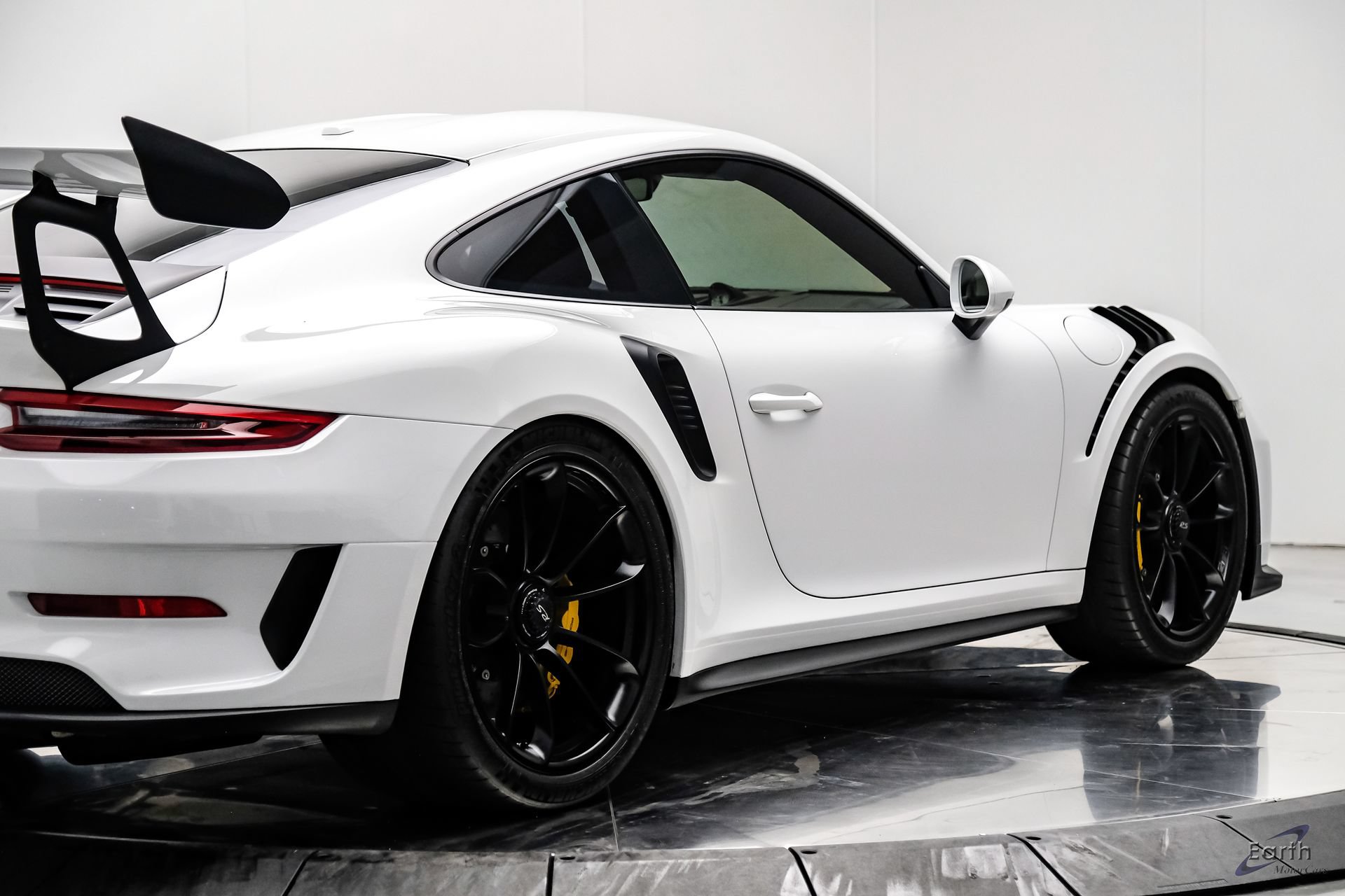 Used 2019 Porsche 911 GT3 RS RWD image 24